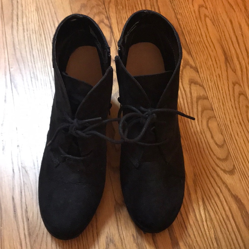 Size 8 black suede booties